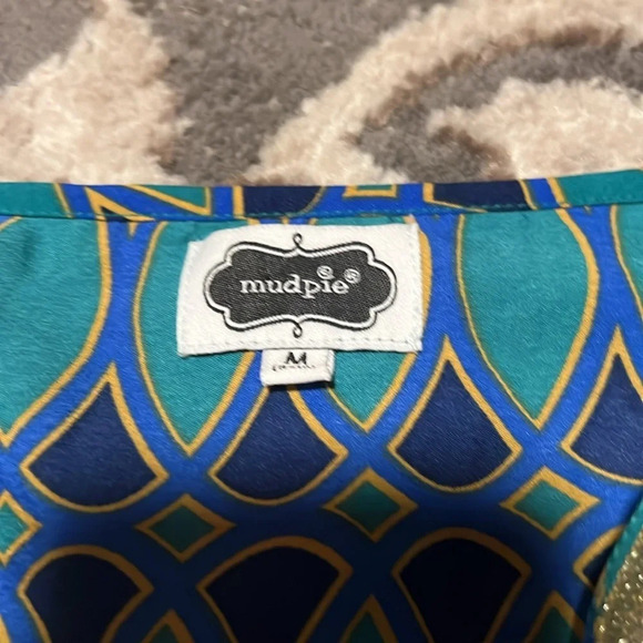 Mudpie like new top. V neck. Super soft. Dressy or casual. Size medium. - Picture 5 of 7